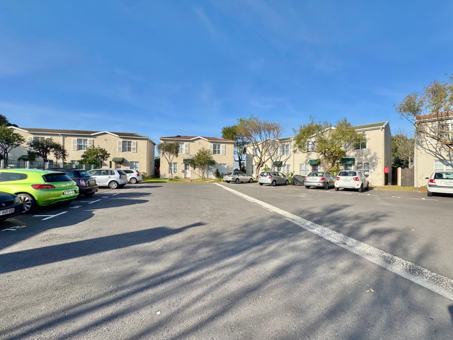 2 Bedroom Property for Sale in Kenilworth Western Cape